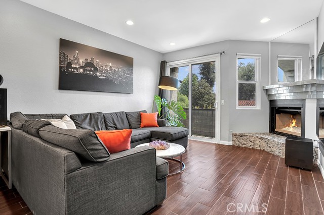 Property photo of 6323 Reseda BL