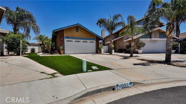 Property photo of 13582 Blue Spruce CT