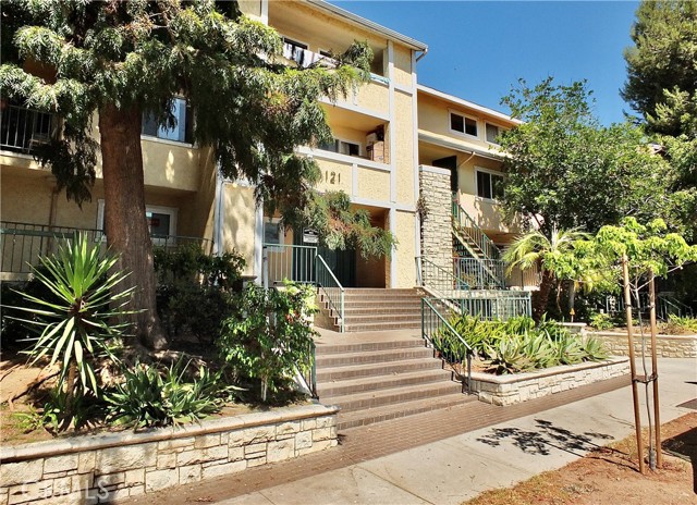 Property photo of 121 Sinclair AV
