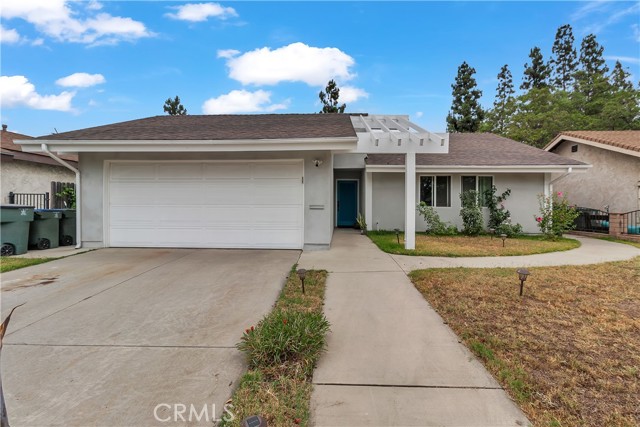 Property photo of 1121 Eucalyptus LN