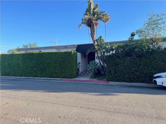 Photo of 13628 S Mariposa Av