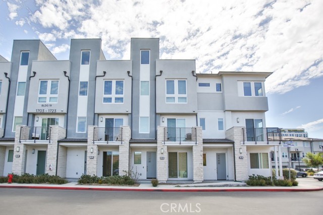 Property photo of 1703 W Cara DR