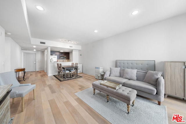 Property photo of 436 S Virgil AV