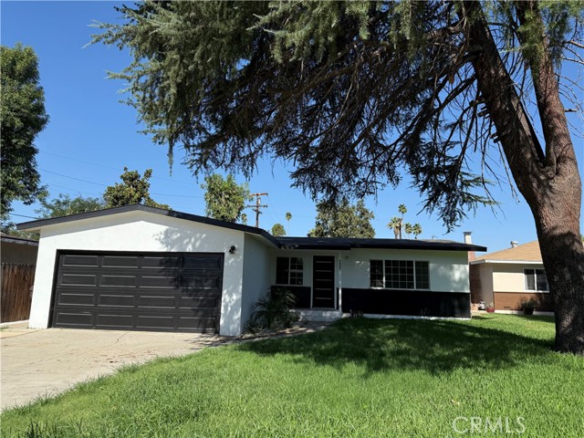 Property photo of 5847 Meadowbrook LN