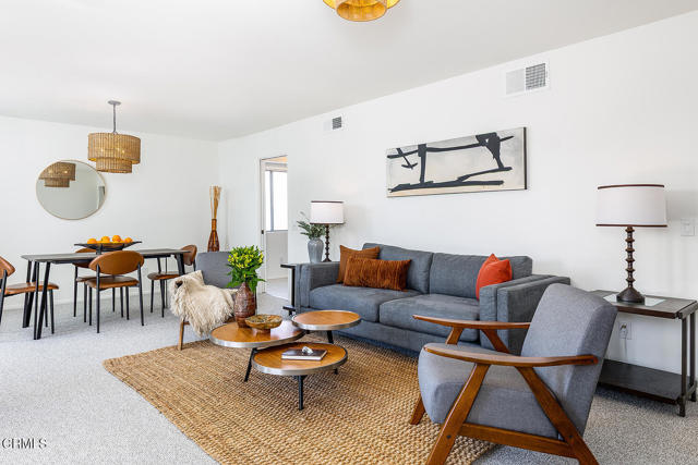 Property photo of 972 E California BL