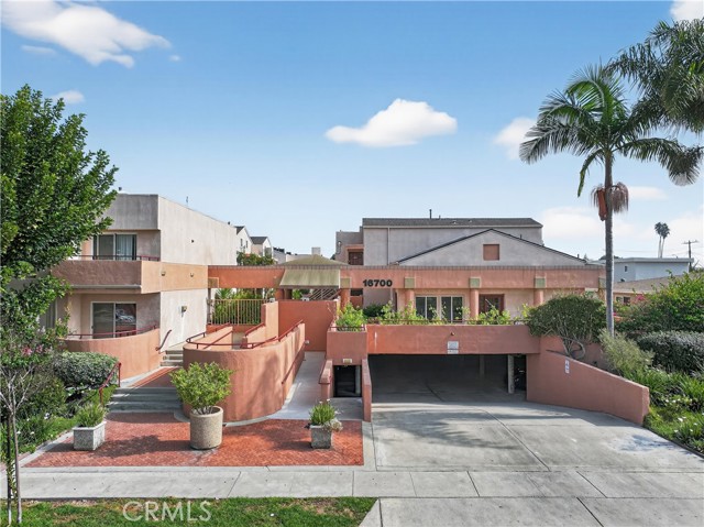 Photo of 16700 Yukon Av