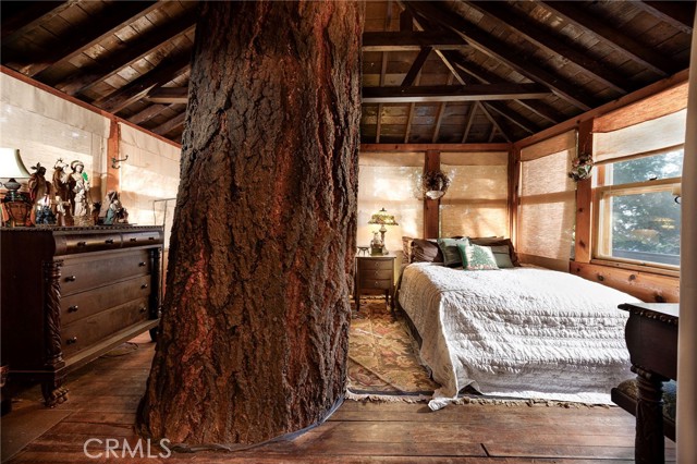 Property photo of 529 West Victoria CT