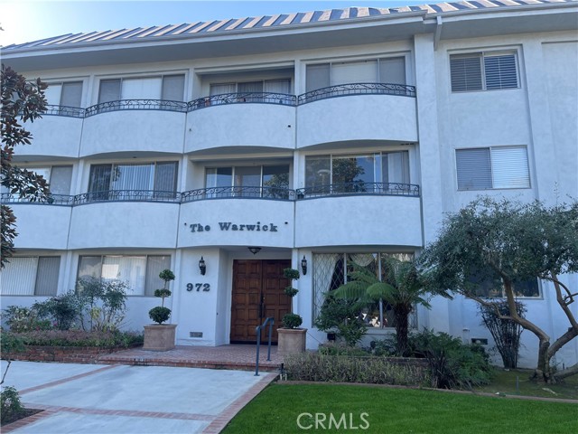 Property photo of 972 E California BL