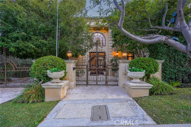 Property photo of 1700 Green Acres DR