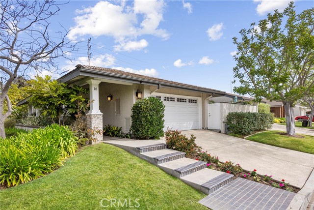 Property photo of 18 Jetty DR