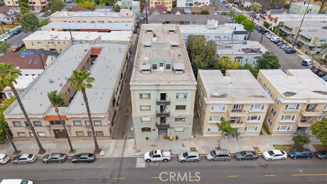 Property photo of 323 W 4th ST