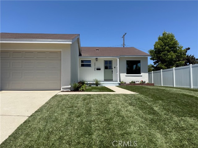 Property photo of 22105 Ellinwood DR