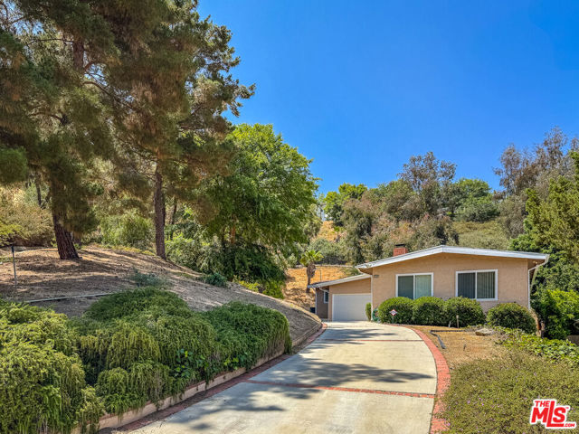 Property photo of 22297 Buena Ventura ST