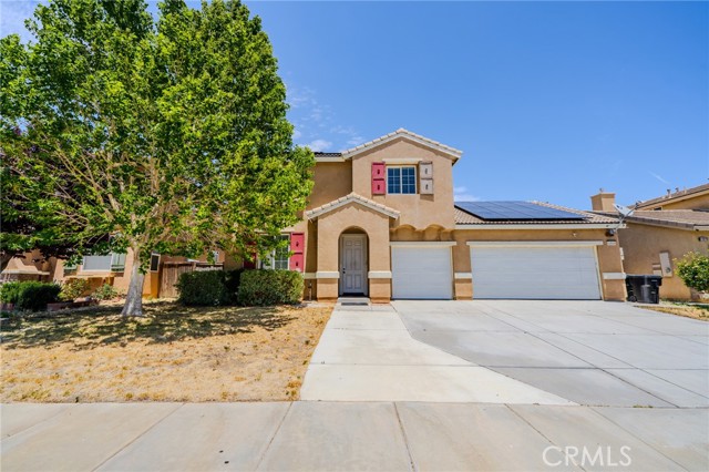 Property photo of 11818 Forest Park LN