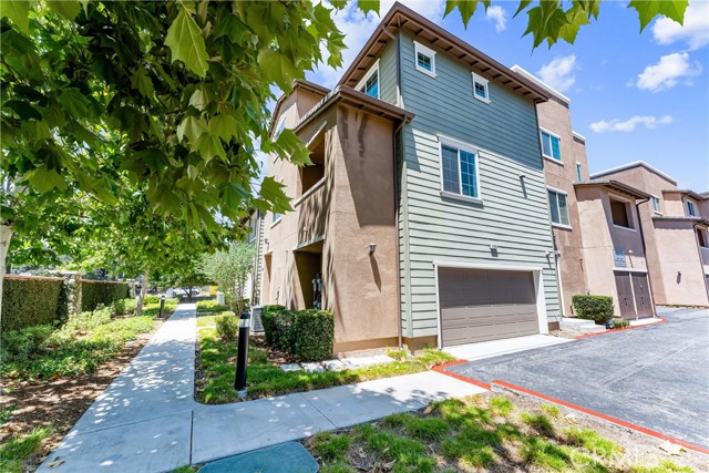 Property photo of 1166 Newberry LN