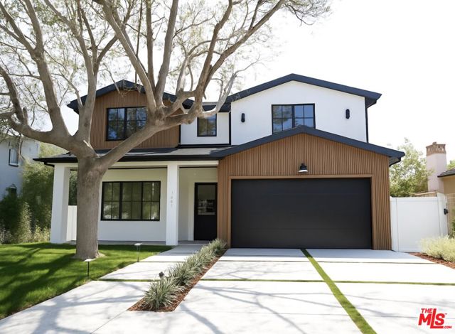 Property photo of 1441 S Oakhurst DR