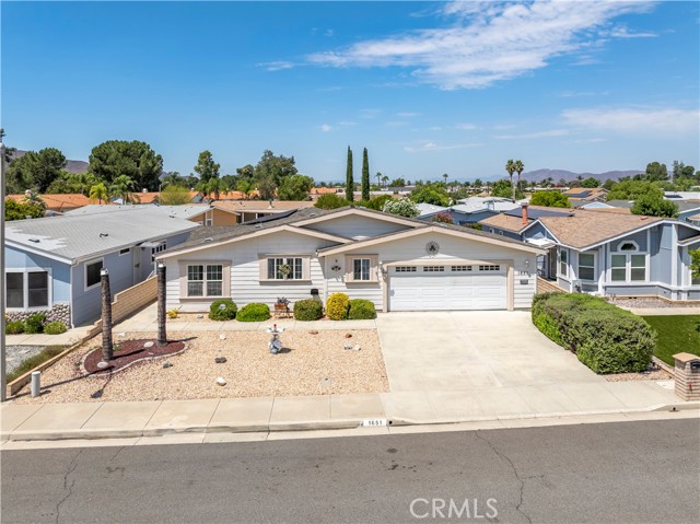 Property photo of 1651 Willow Leaf DR