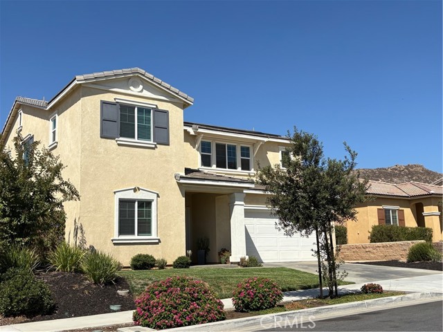 Property photo of 30168 Crescent Pointe Way