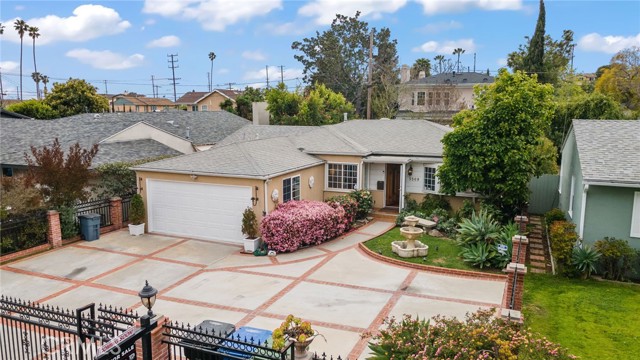 Property photo of 3569 Kelton AV