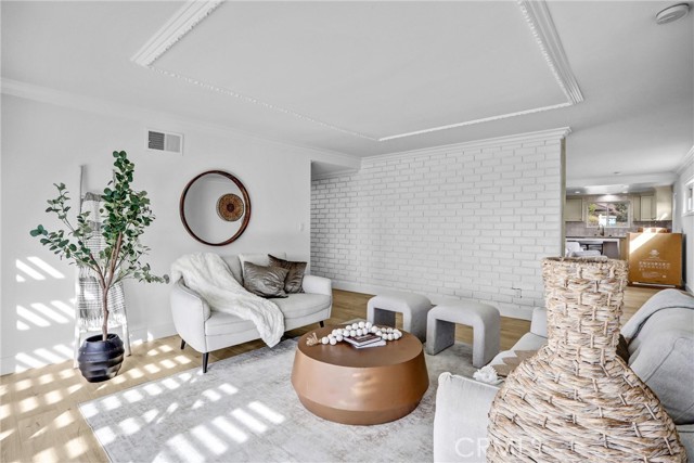 Property photo of 872 Huron