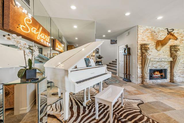 Property photo of 210 Desert Lakes DR