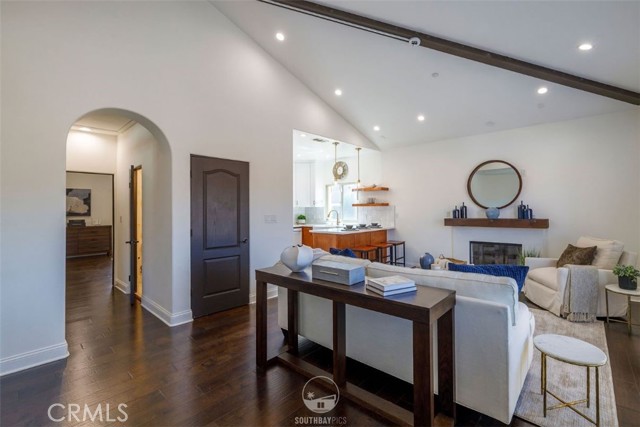 Photo of 202 N Irena Av