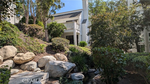 Property photo of 190 N Singingwood