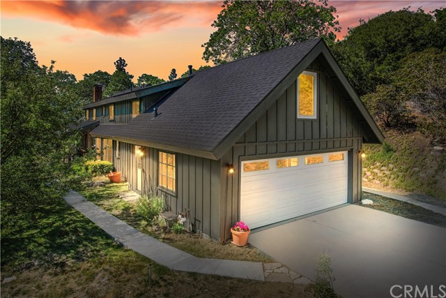 Property photo of 1570 Lupin RD