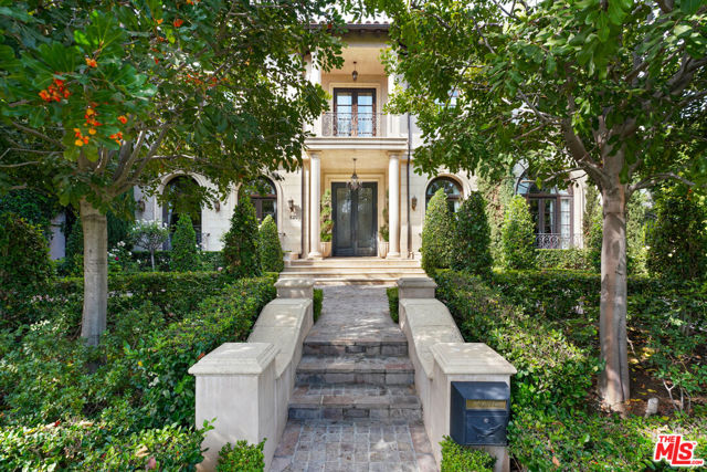 Property photo of 620 WALDEN DR