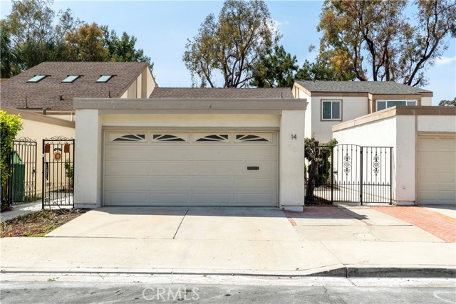 Photo of 14 Willow Tree Ln