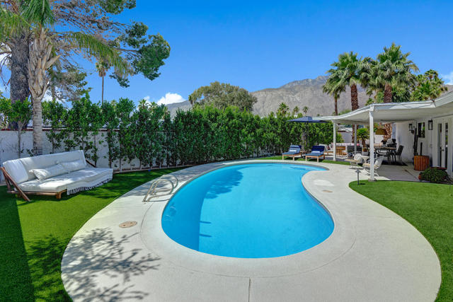Property photo of 1373 E Madero CR
