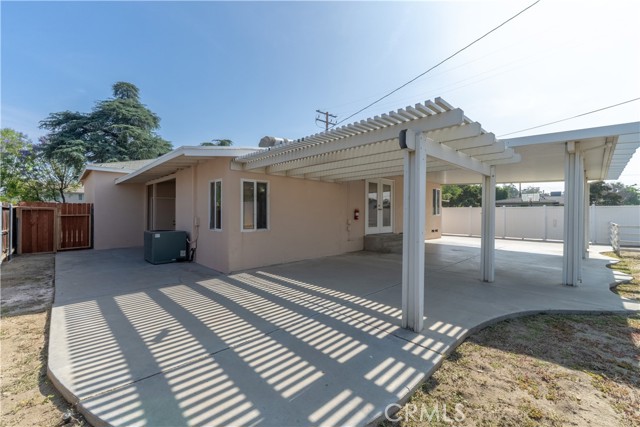 Property photo of 401 W PIONEER AV