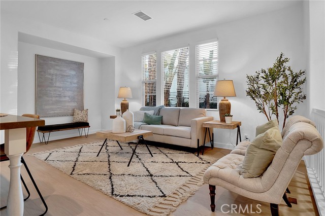 Property photo of 1749 Grand AV