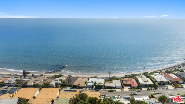 Property photo of 18111 Coastline DR