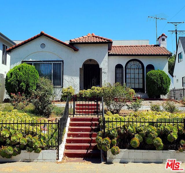 Property photo of 5021 Elmwood AV