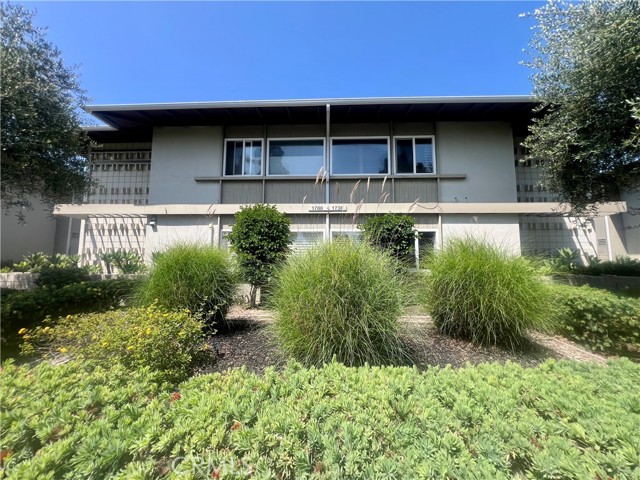 Property photo of 1722 Westcliff DR