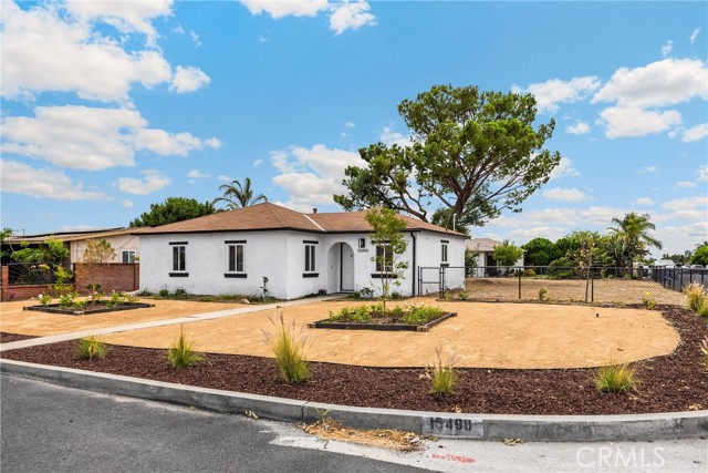 Property photo of 15490 Pine AV