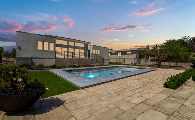 Property photo of 67687 Long Canyon LN