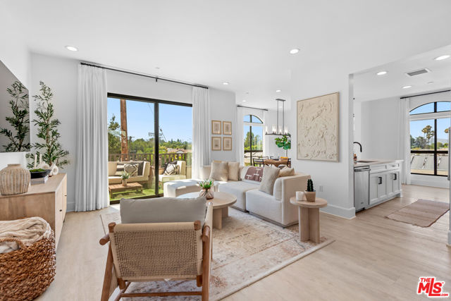 Property photo of 5015 Balboa BL