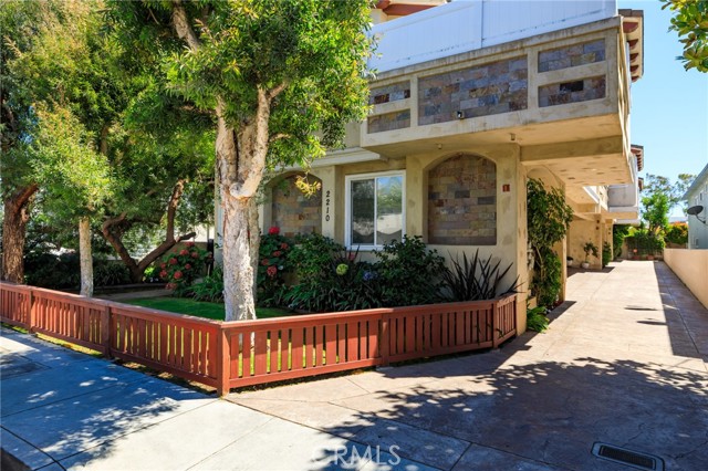 Property photo of 2210 Mathews AV