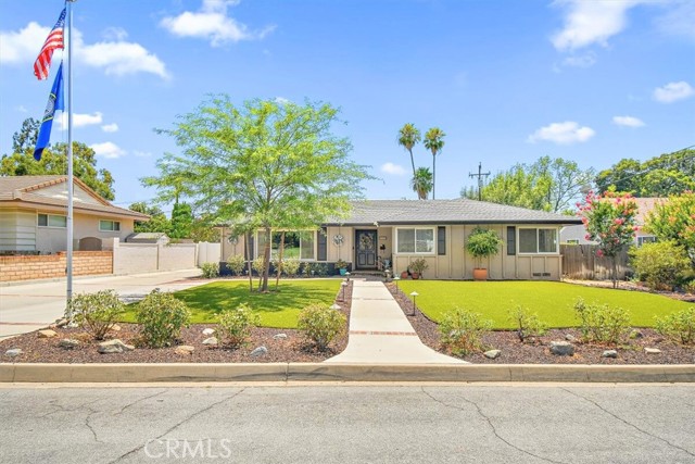 Property photo of 902 E Cypress