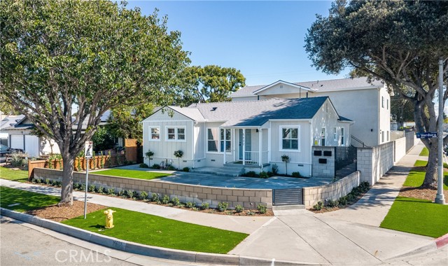 Property photo of 5602 Verdura Ave