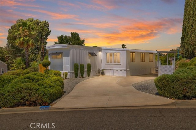 Property photo of 22780 Skylink