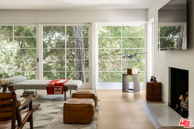 Property photo of 2410 E Nichols Canyon RD