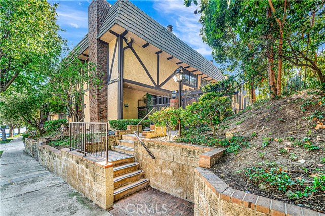 Property photo of 24420 Victory