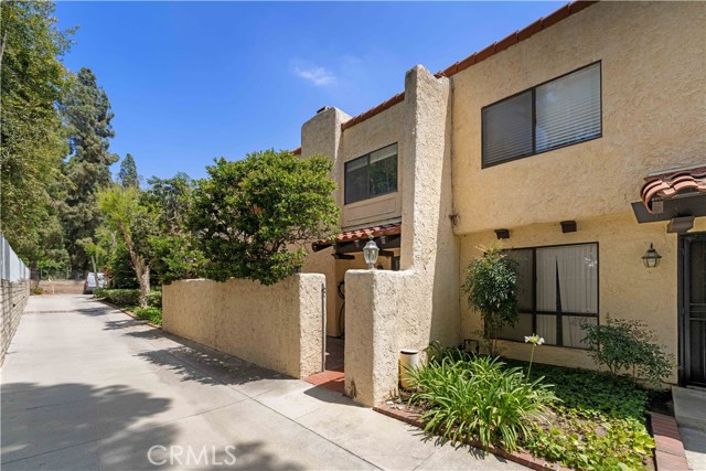 Property photo of 10126 Reseda BL