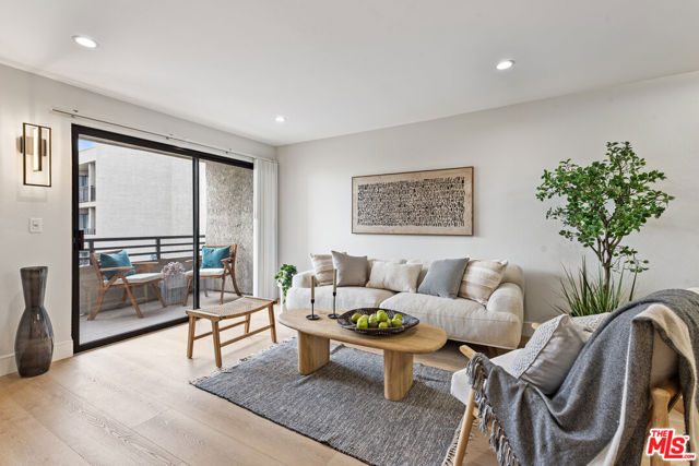 Property photo of 4589 Via Marisol