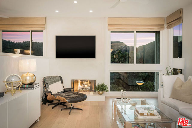 Photo of 1770 Palisades Dr