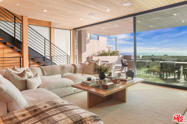 Property photo of 4016 The Strand