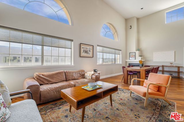 Photo of 10824 Bloomfield St